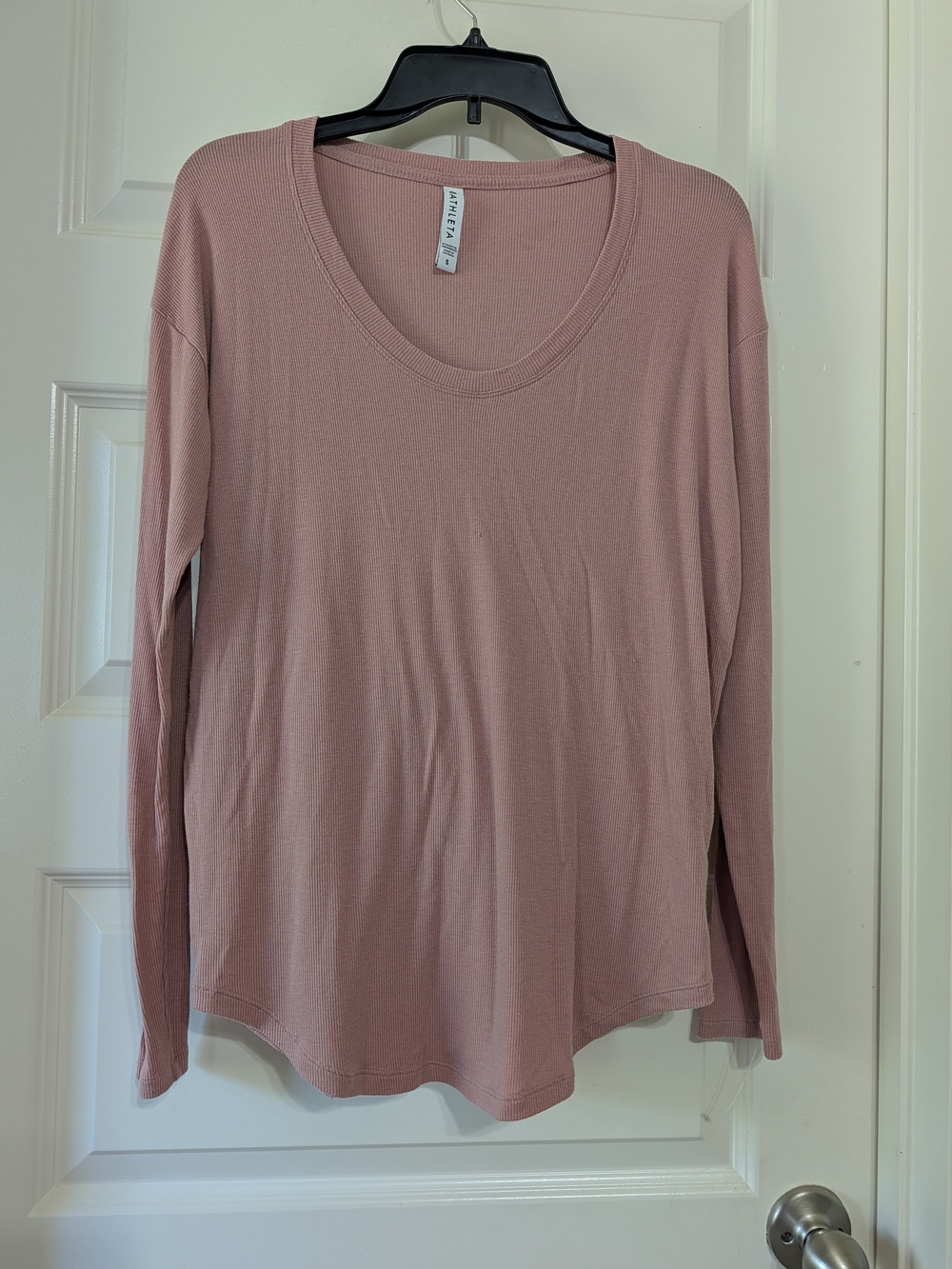 Athleta Dusty Rose Long Sleeve Scoop Neck Top Size Small